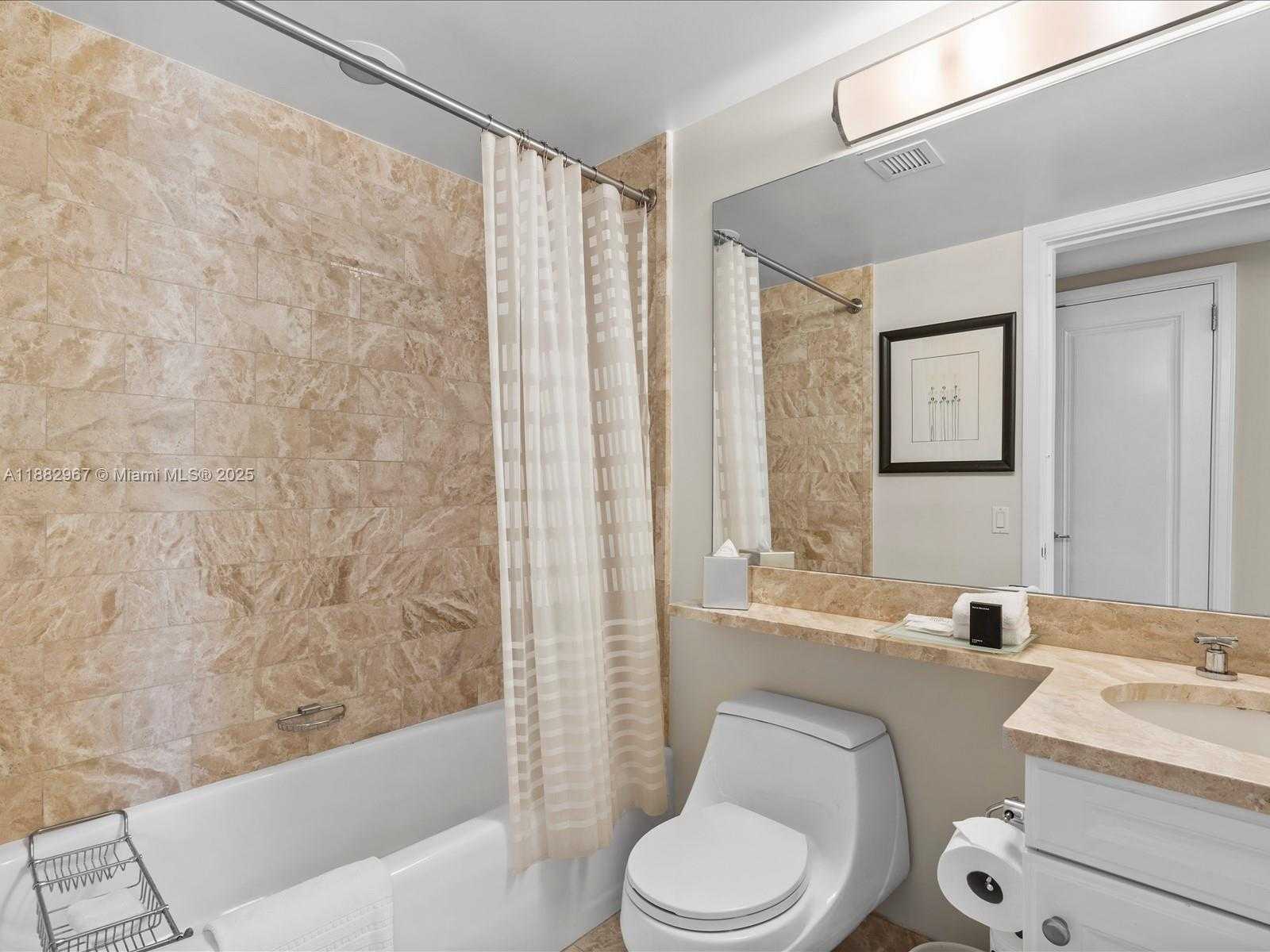 Small Image of 1435 BRICKELL AVE #3212, Miami Number 18