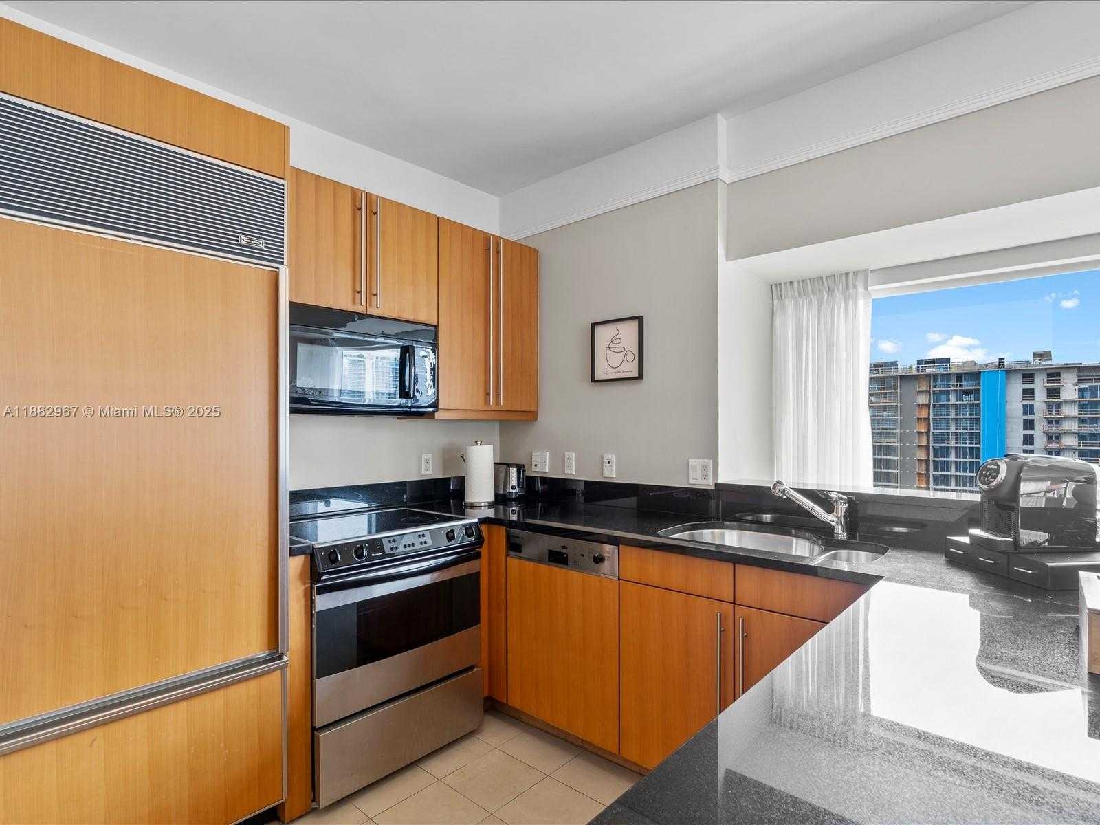 Small Image of 1435 BRICKELL AVE #3212, Miami Number 2