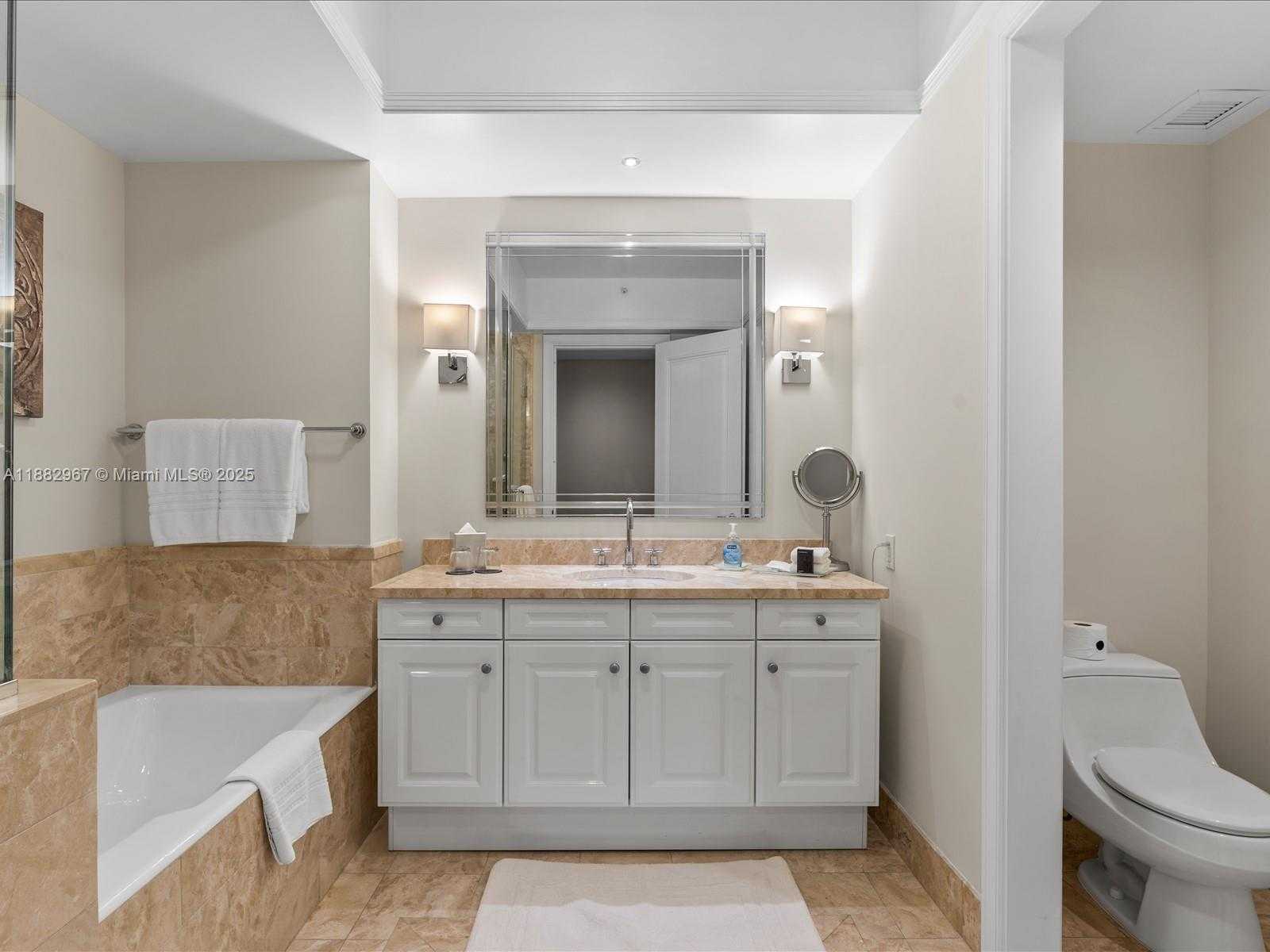 Small Image of 1435 BRICKELL AVE #3212, Miami Number 27