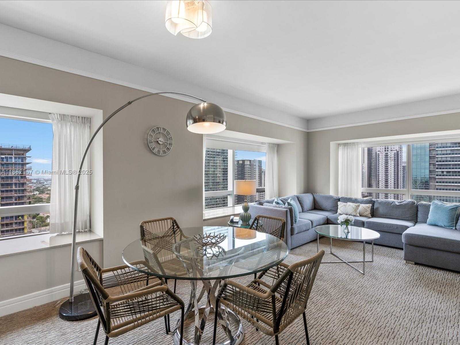 Small Image of 1435 BRICKELL AVE #3212, Miami Number 4