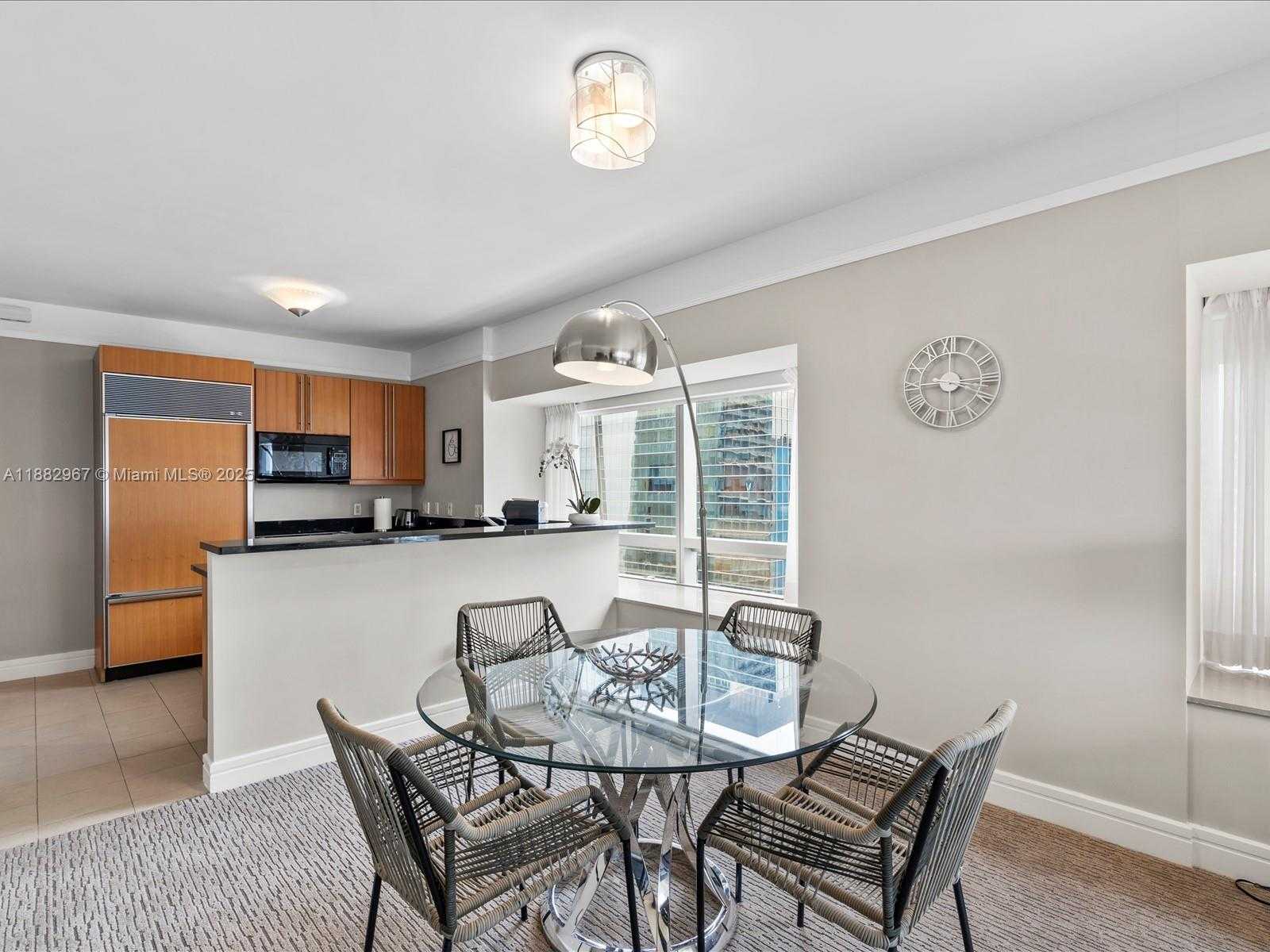 Small Image of 1435 BRICKELL AVE #3212, Miami Number 5