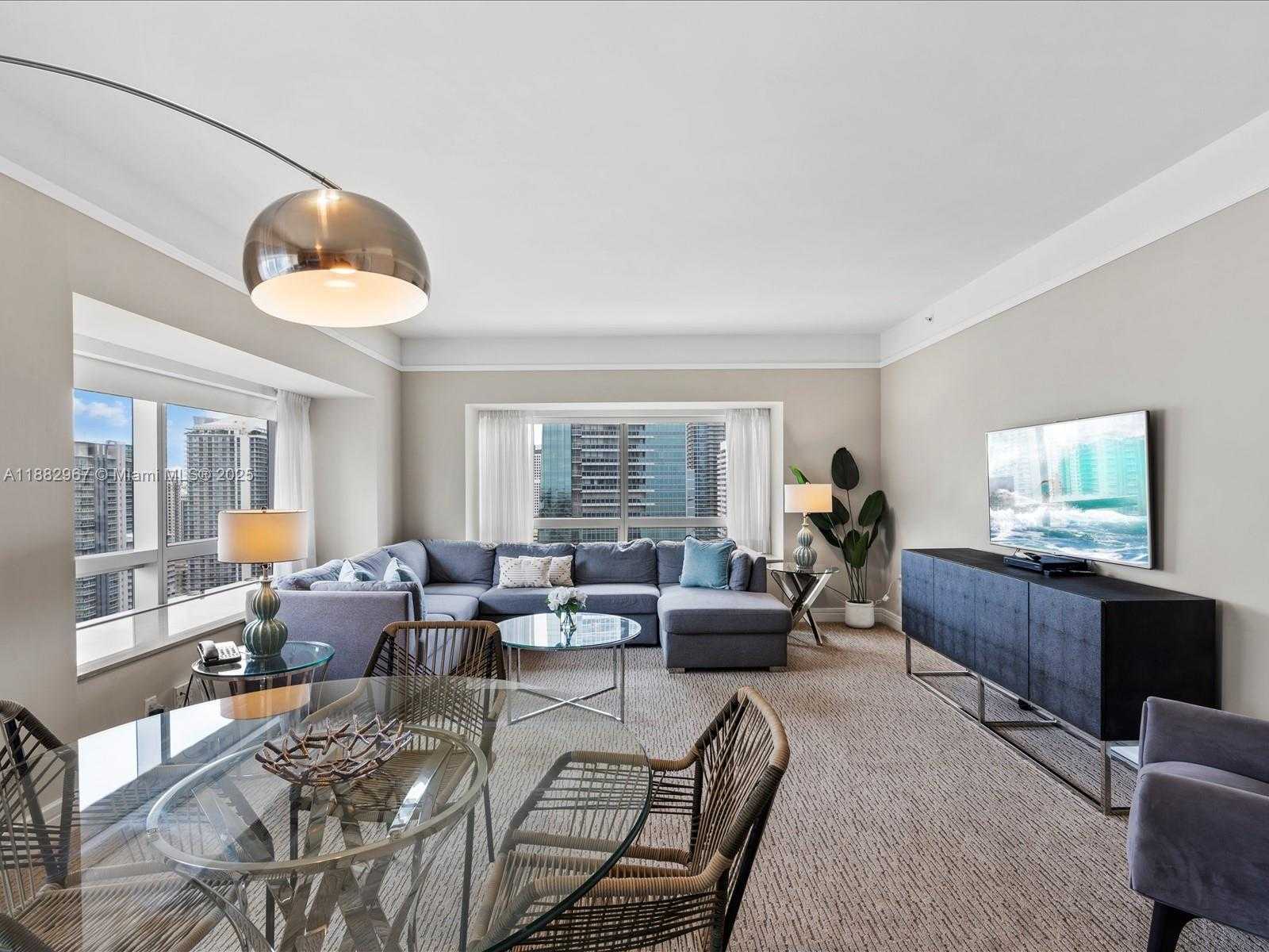 Small Image of 1435 BRICKELL AVE #3212, Miami Number 9