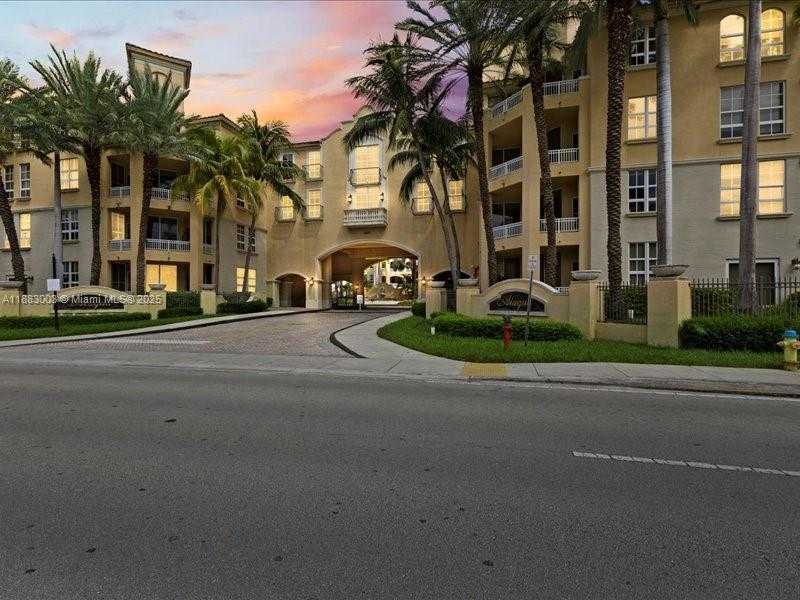 Small Image of 3001 NORTH EAST 185TH ST #121, Aventura Number 2