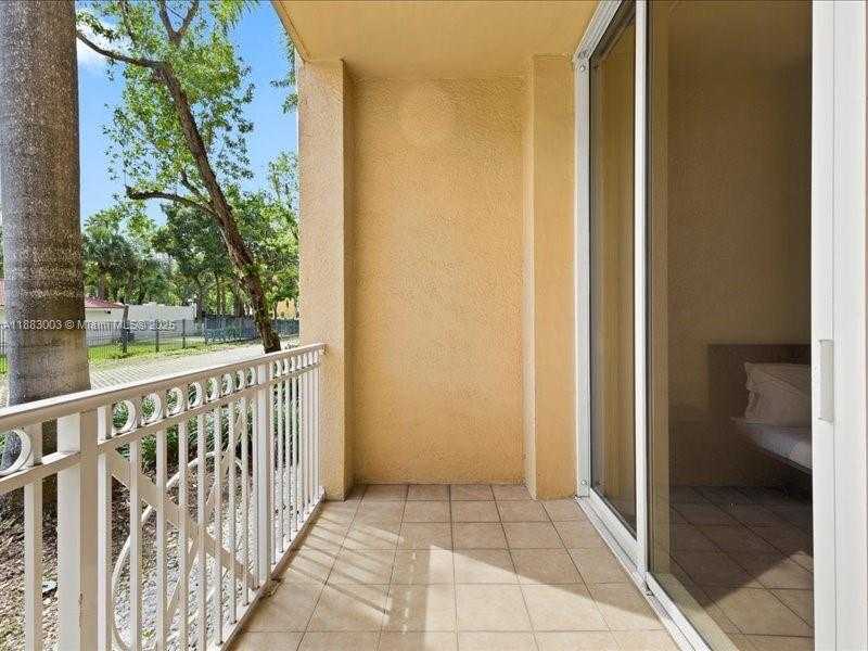 Small Image of 3001 NORTH EAST 185TH ST #121, Aventura Number 29