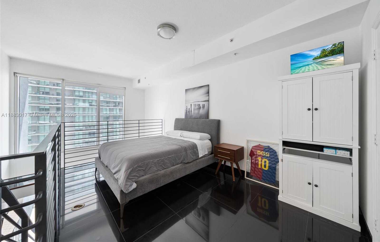 Small Image of 60 SOUTH WEST 13TH ST #4008, Miami Number 13