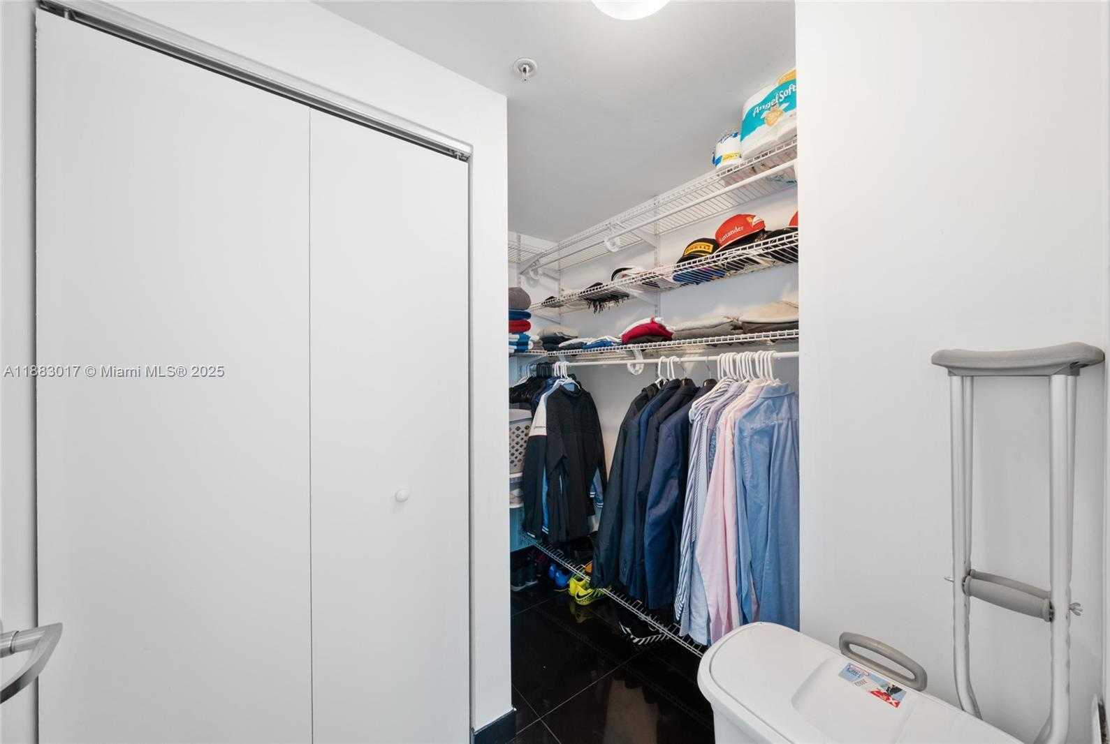 Small Image of 60 SOUTH WEST 13TH ST #4008, Miami Number 17