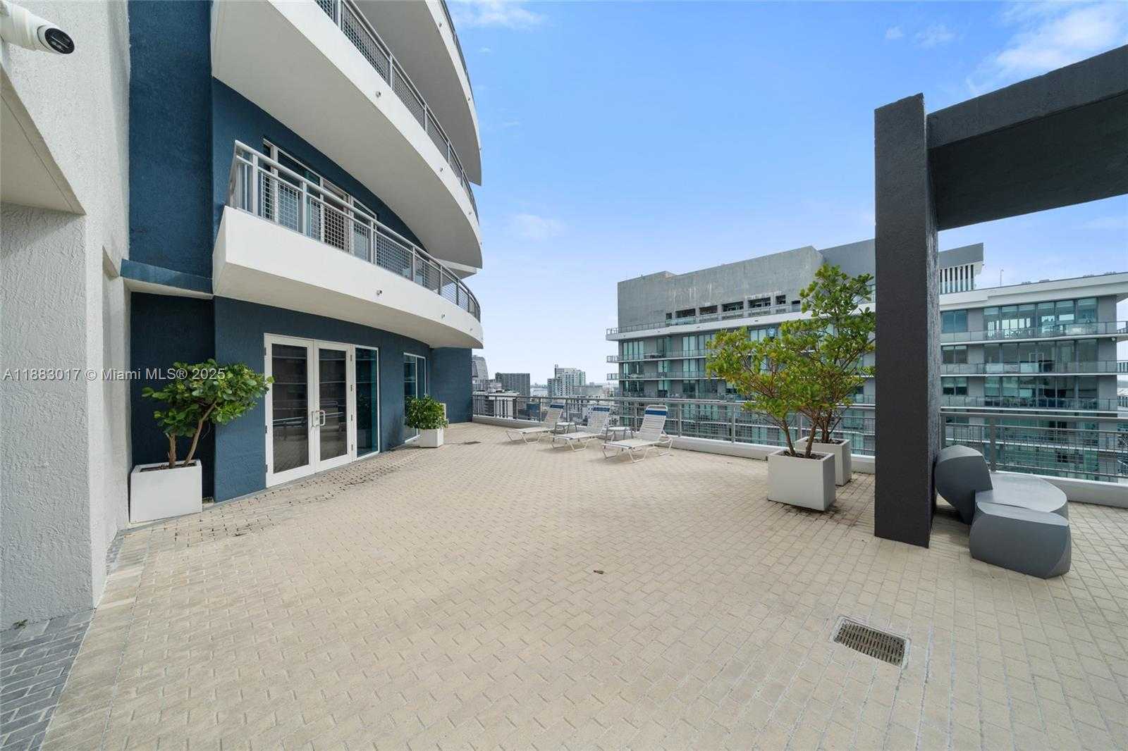 Small Image of 60 SOUTH WEST 13TH ST #4008, Miami Number 24