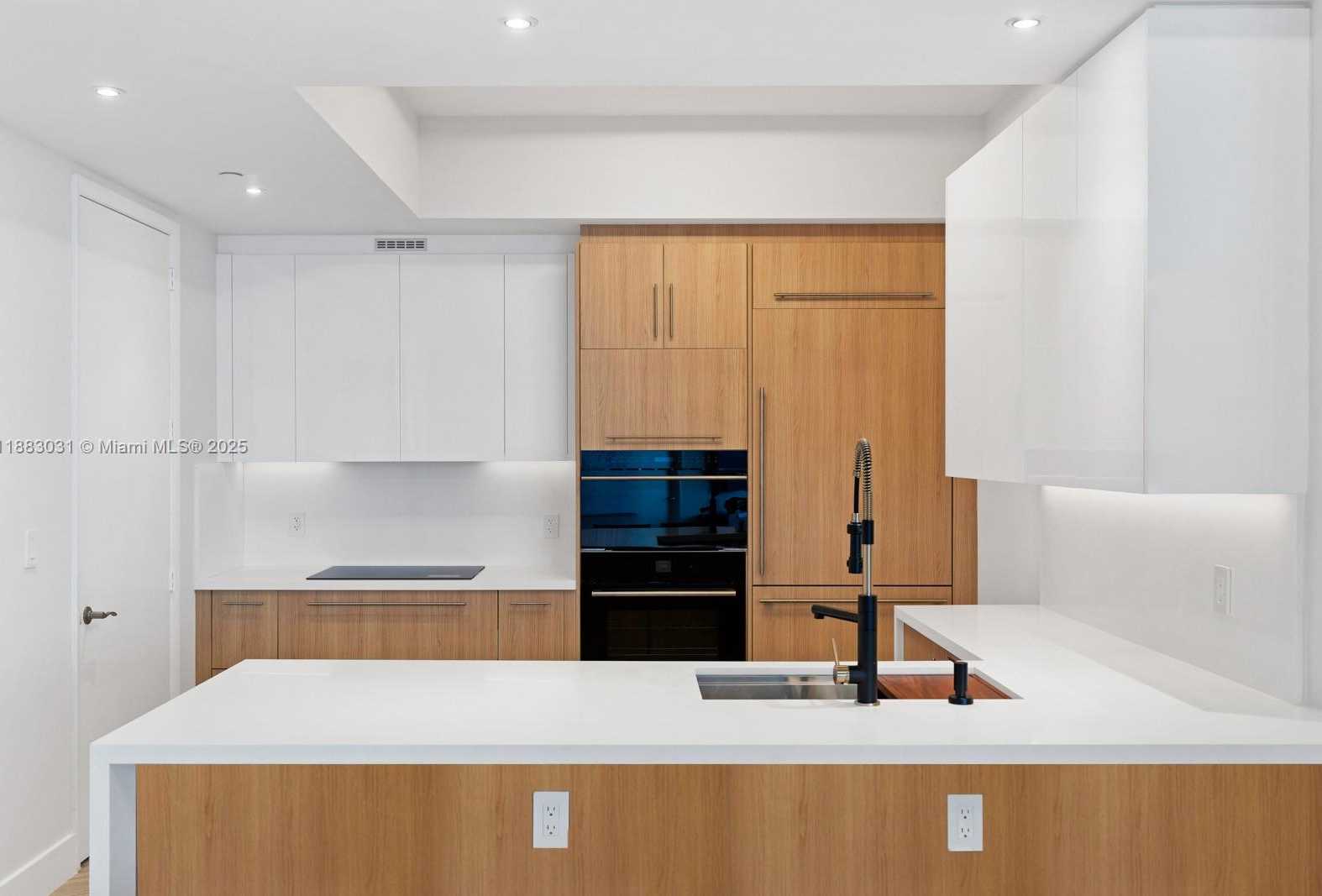 Small Image of 15811 COLLINS AVE #2907, Sunny Isles Beach Number 5