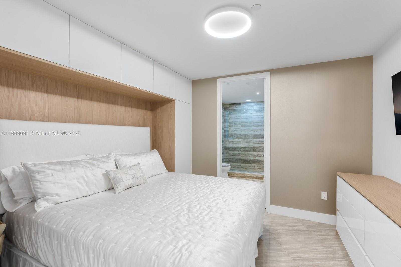 Small Image of 15811 COLLINS AVE #2907, Sunny Isles Beach Number 8