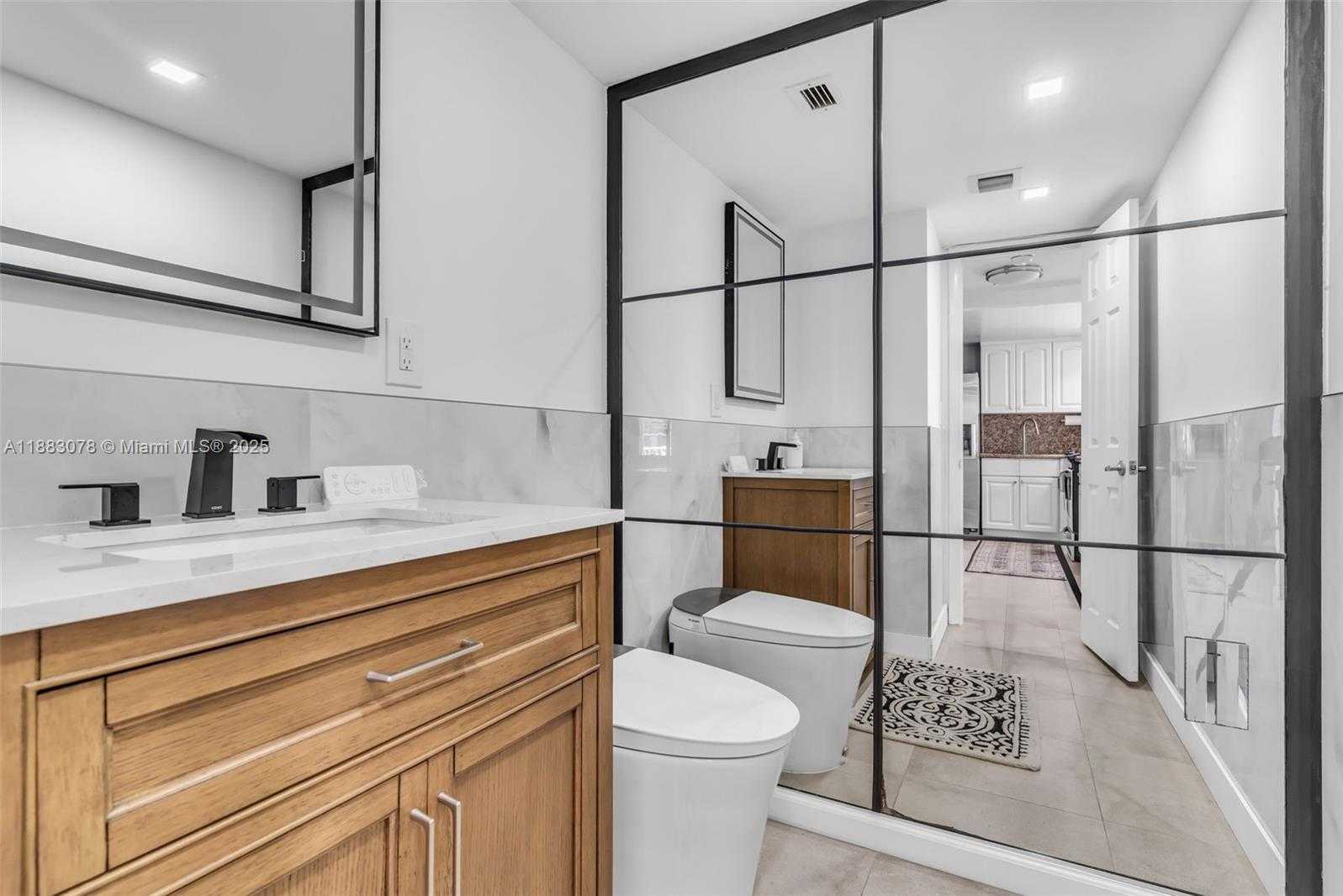 Small Image of 5838 COLLINS AVE #6H, Miami Beach Number 12
