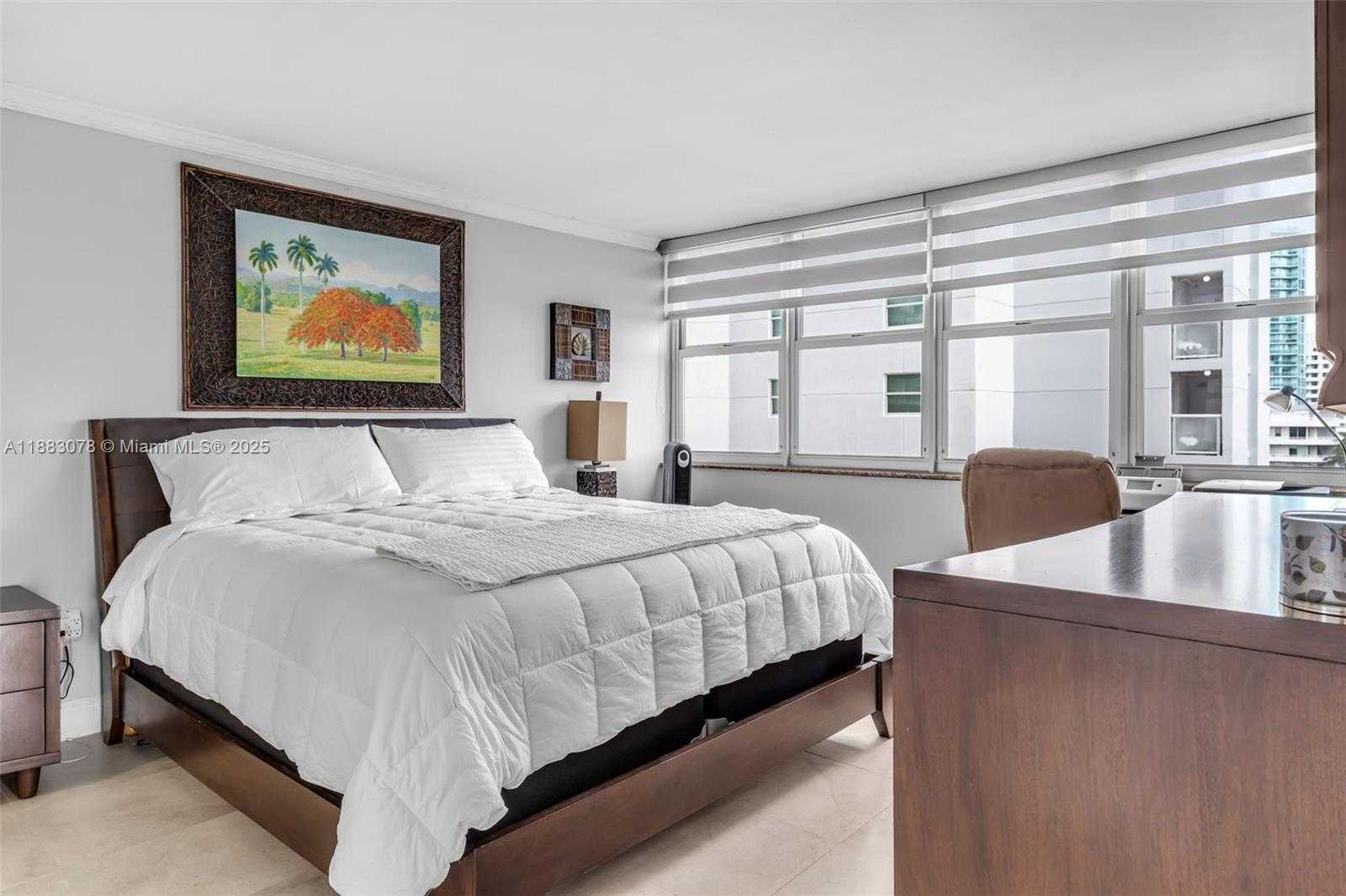 Small Image of 5838 COLLINS AVE #6H, Miami Beach Number 13