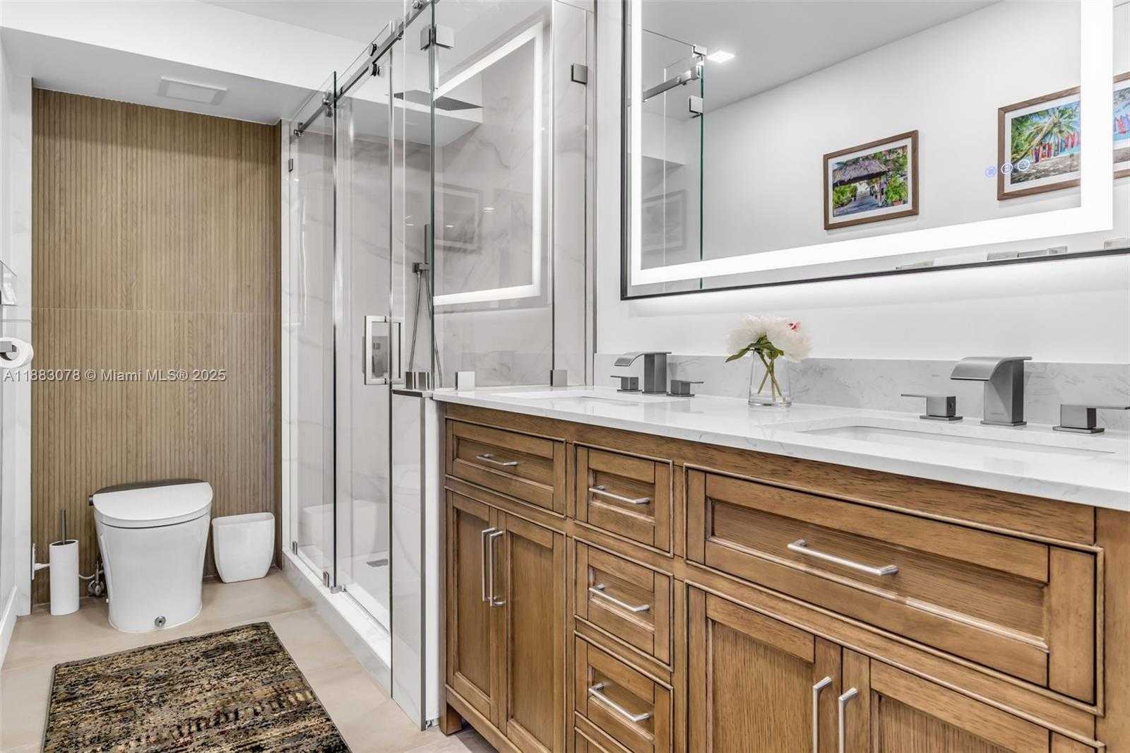 Small Image of 5838 COLLINS AVE #6H, Miami Beach Number 15