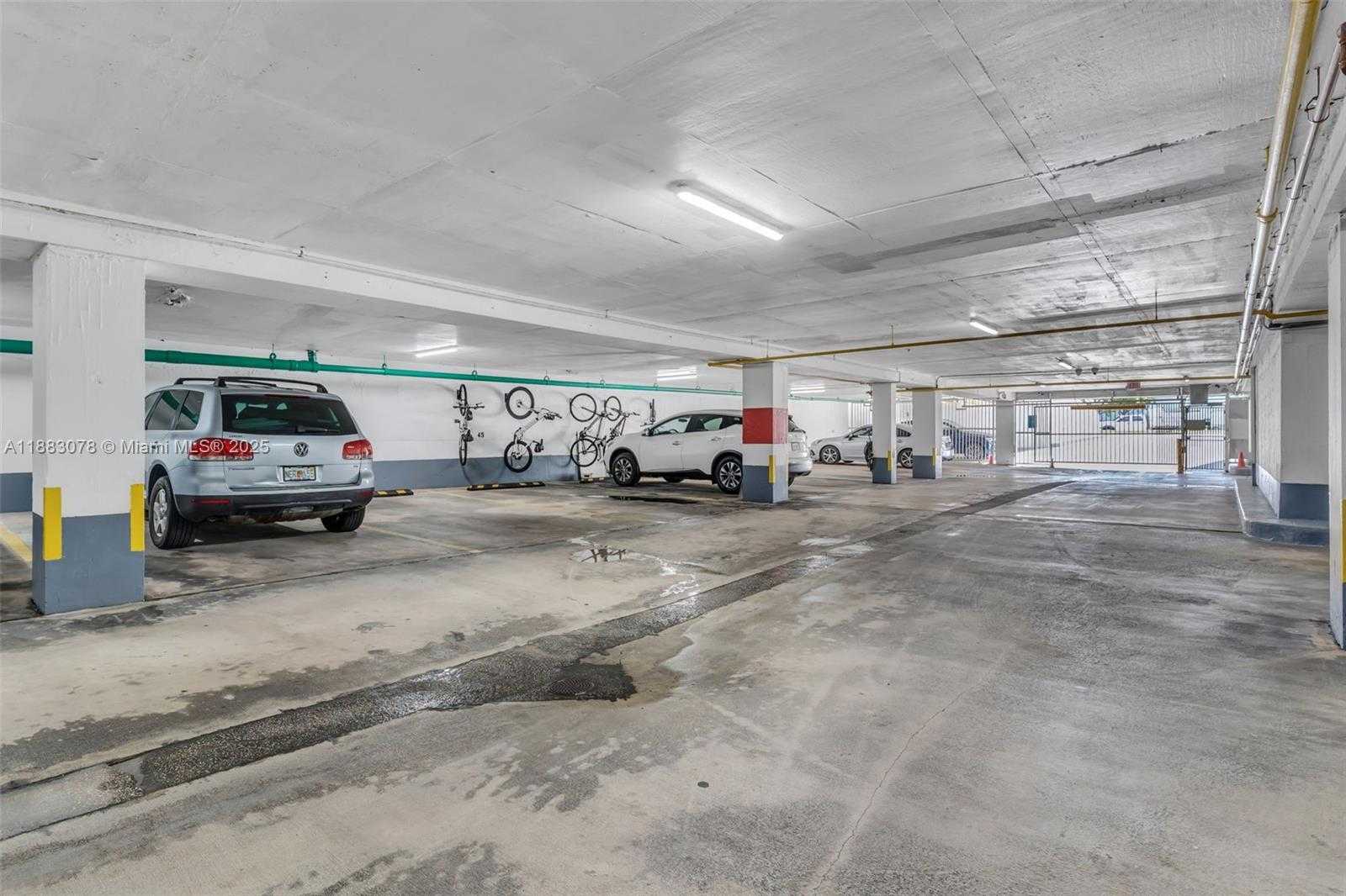 Small Image of 5838 COLLINS AVE #6H, Miami Beach Number 21