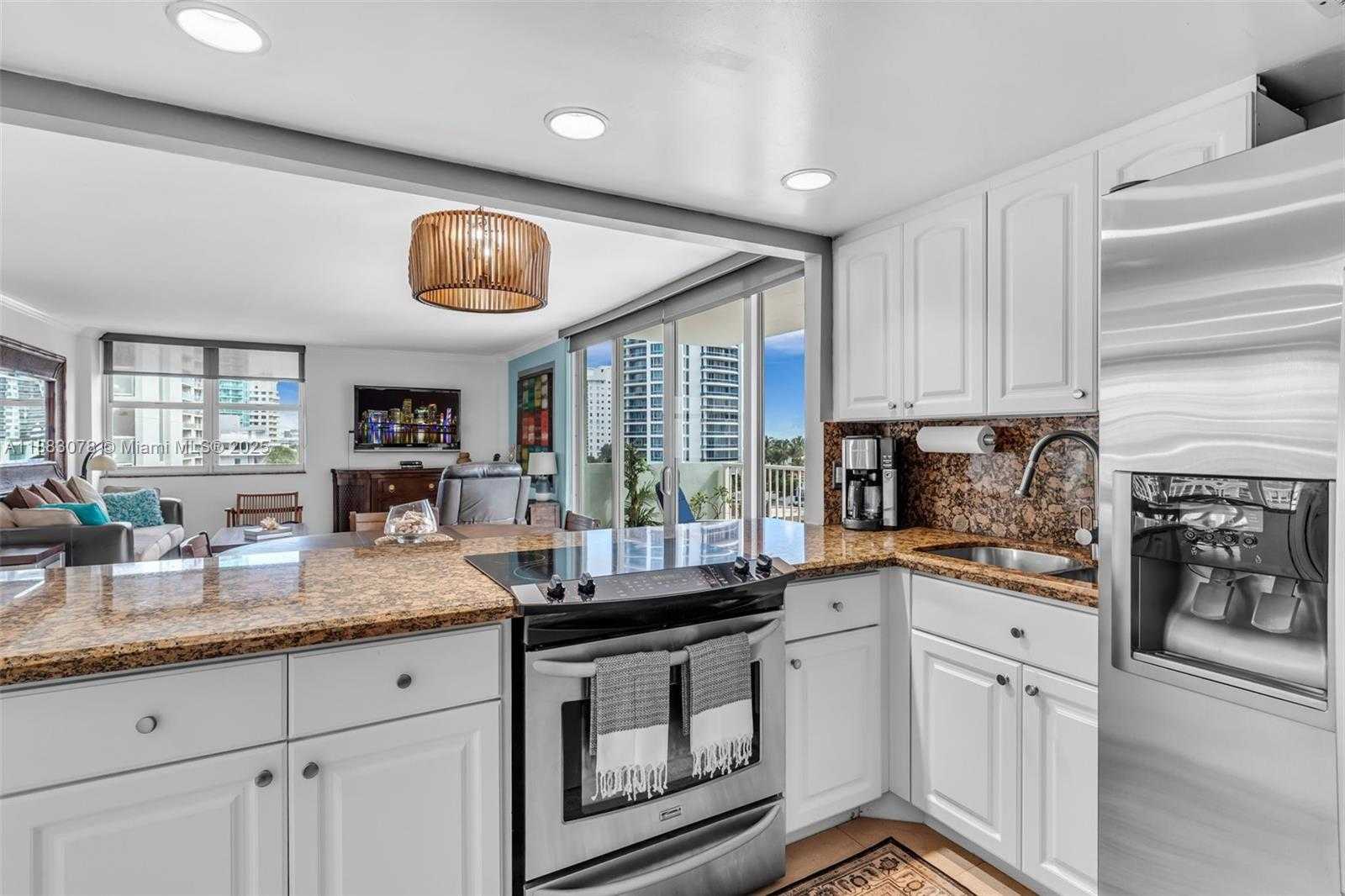 Small Image of 5838 COLLINS AVE #6H, Miami Beach Number 5