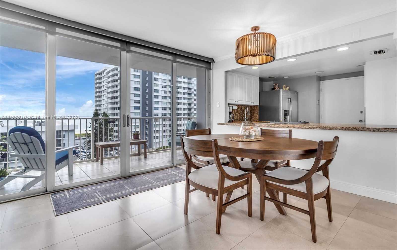 Small Image of 5838 COLLINS AVE #6H, Miami Beach Number 8