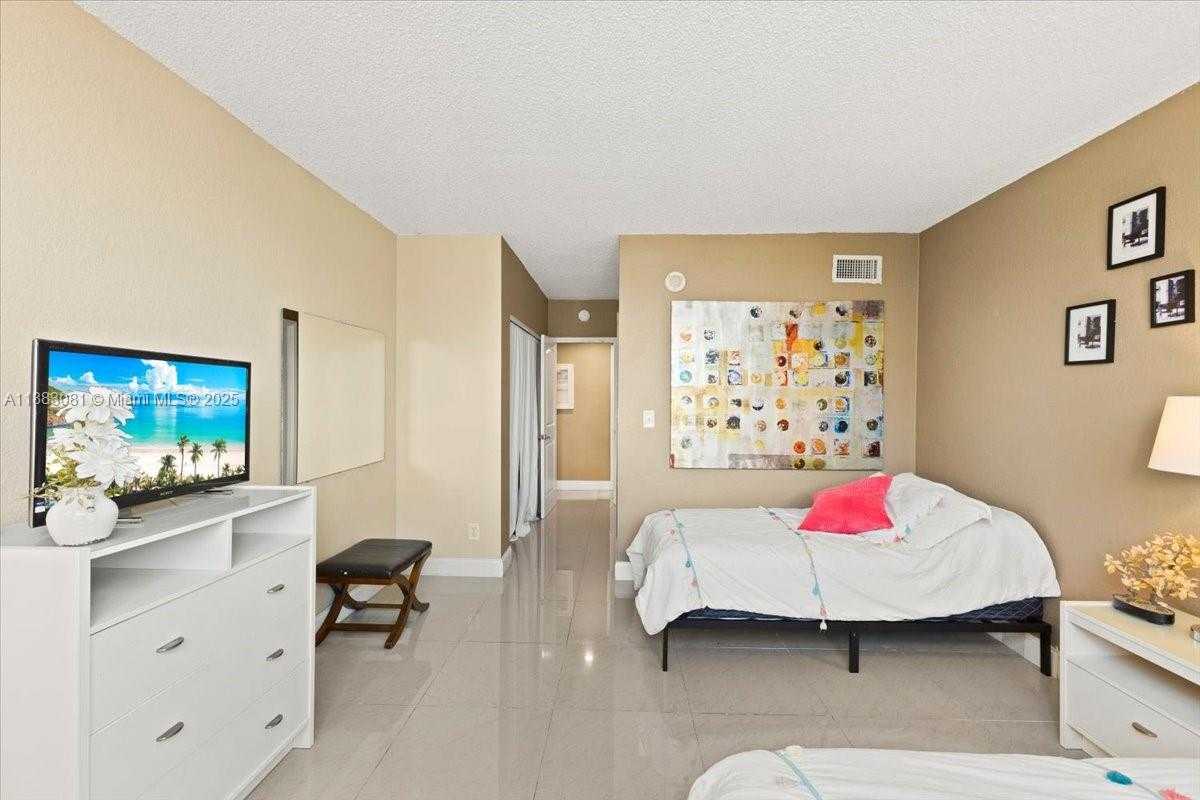 Small Image of 19380 COLLINS AVE #1602, Sunny Isles Beach Number 20