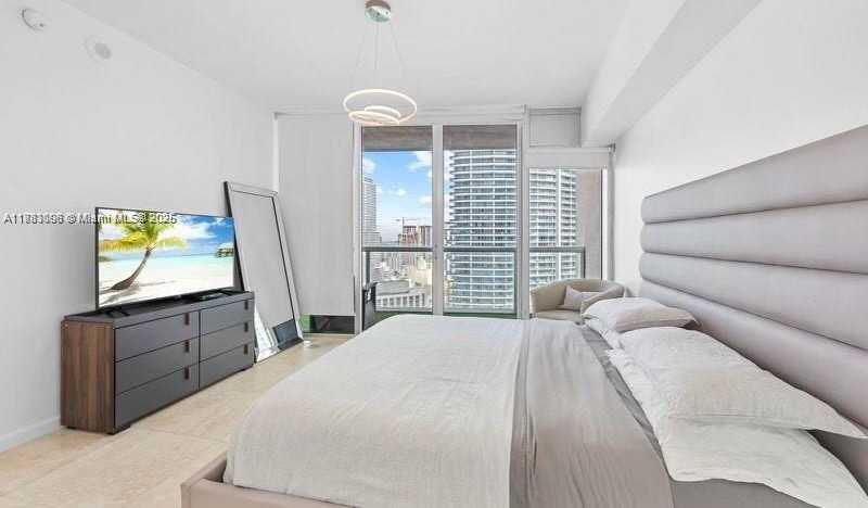 Small Image of 485 BRICKELL AVE #3503, Miami Number 11