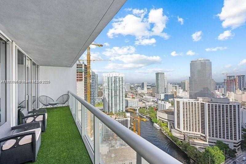 Small Image of 485 BRICKELL AVE #3503, Miami Number 20