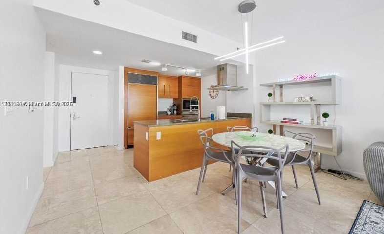 Small Image of 485 BRICKELL AVE #3503, Miami Number 6