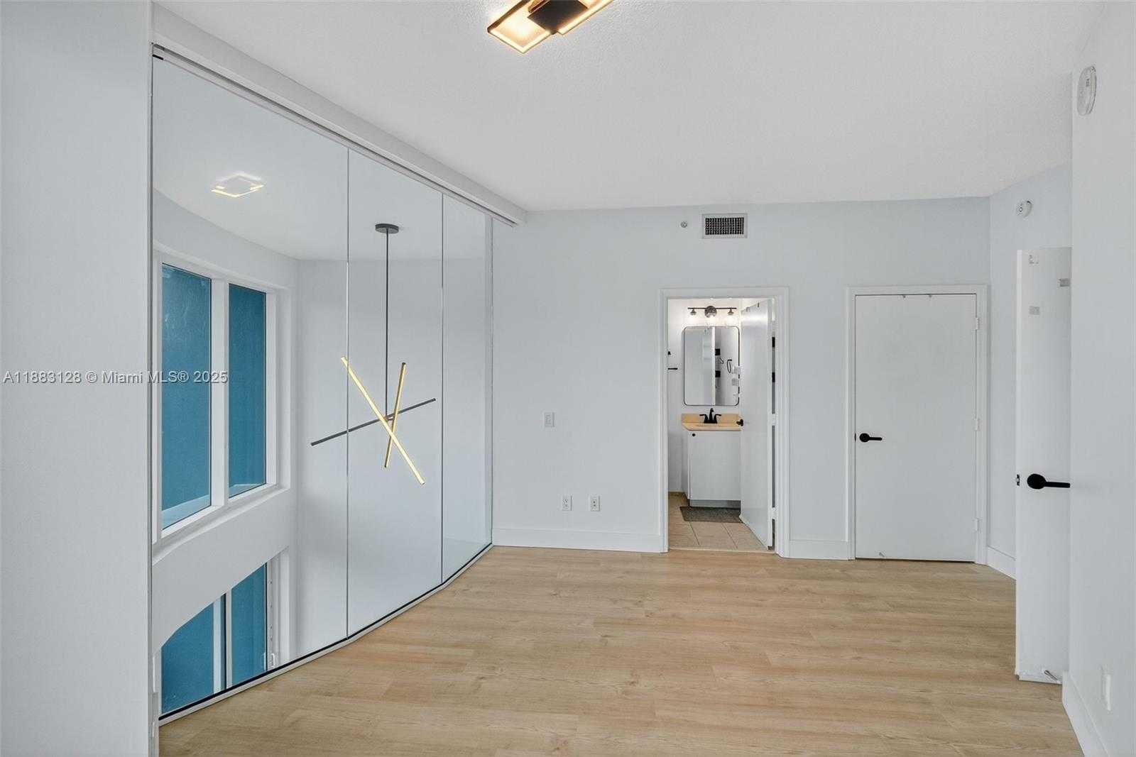 Small Image of 60 SOUTH WEST 13TH ST #3026, Miami Number 18