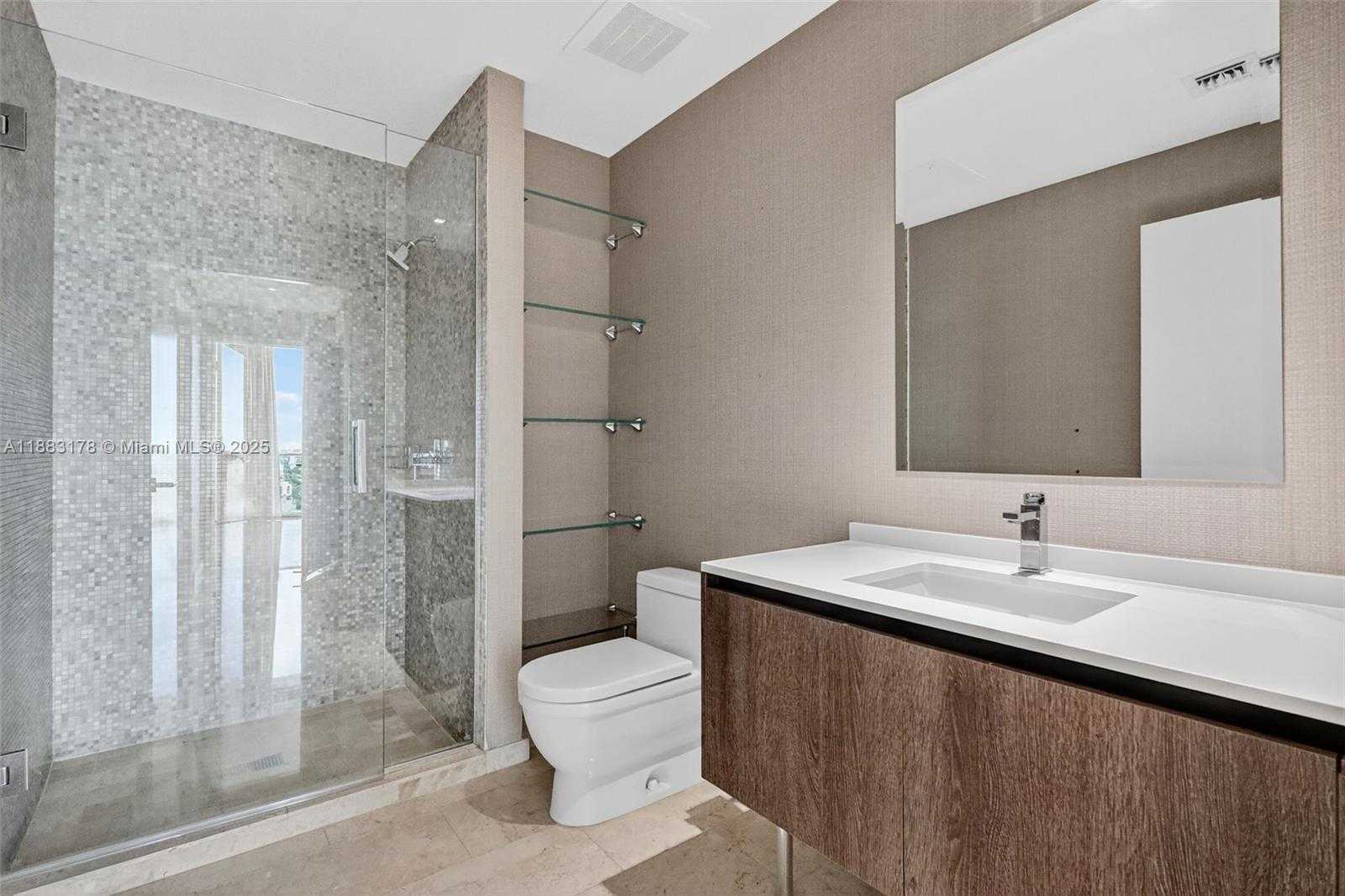 Small Image of 88 SOUTH WEST 7TH ST #2402, Miami Number 25