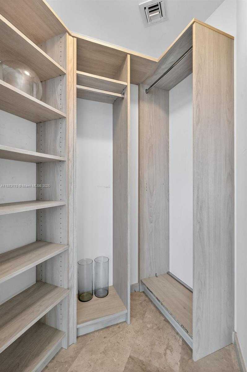 Small Image of 88 SOUTH WEST 7TH ST #2402, Miami Number 29