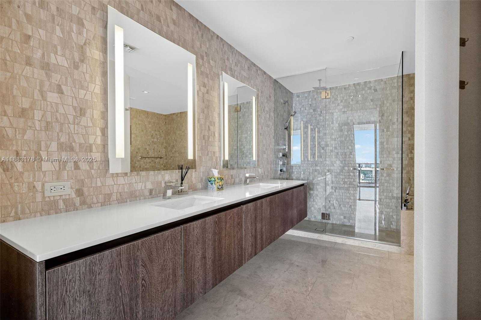 Small Image of 88 SOUTH WEST 7TH ST #2402, Miami Number 41