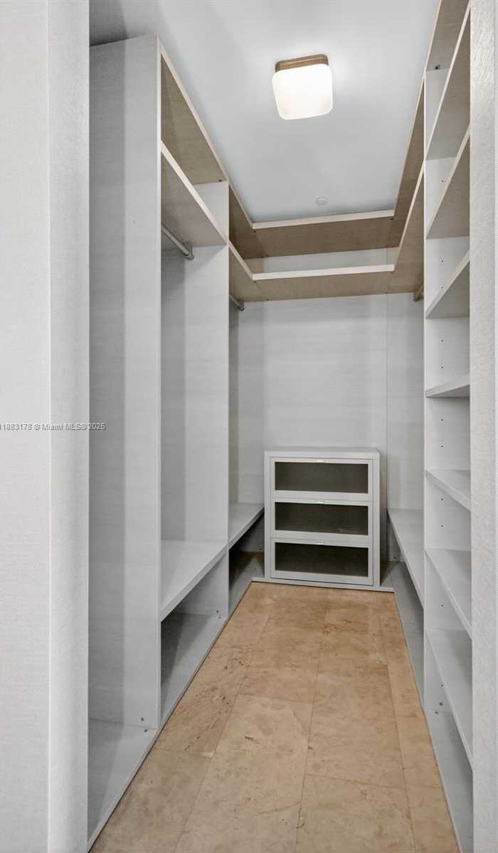 Small Image of 88 SOUTH WEST 7TH ST #2402, Miami Number 42