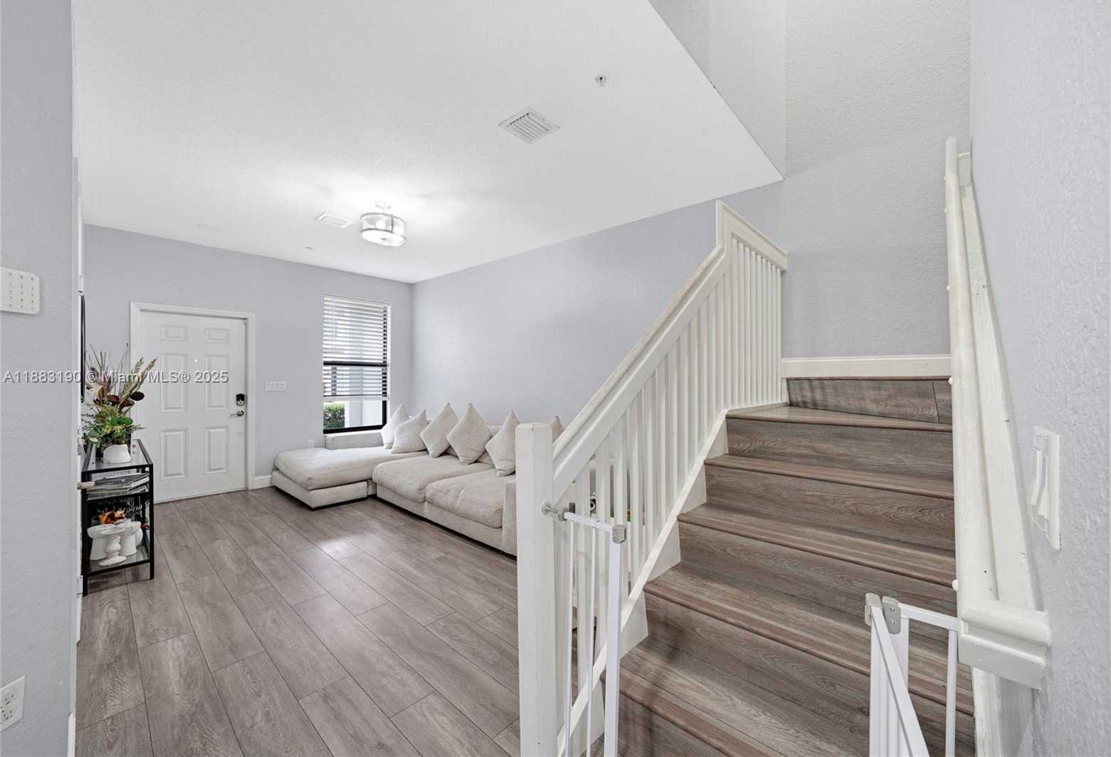 Small Image of 156 SOUTH WEST 185TH WAY, Pembroke Pines Number 17