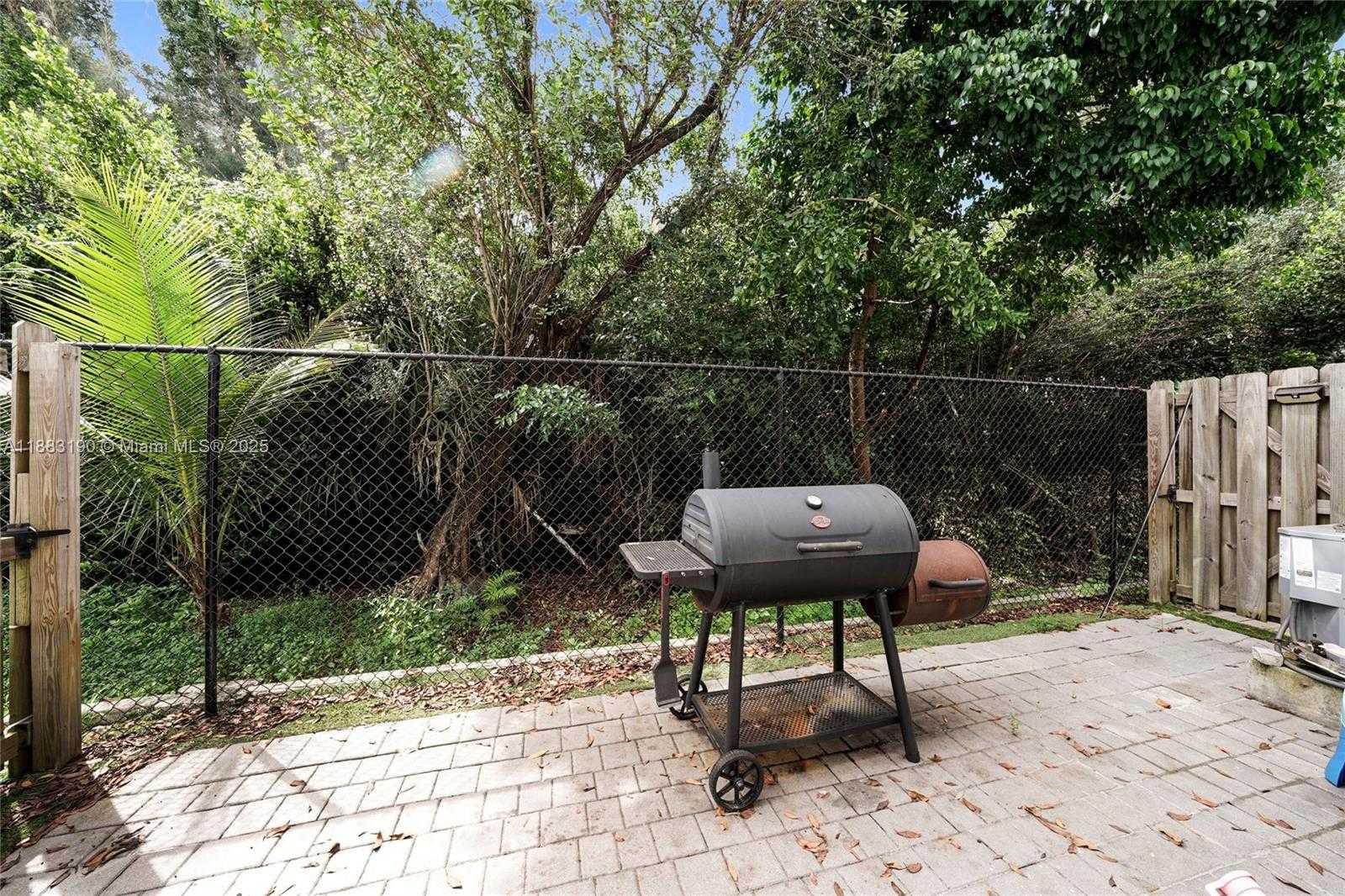 Small Image of 156 SOUTH WEST 185TH WAY, Pembroke Pines Number 36