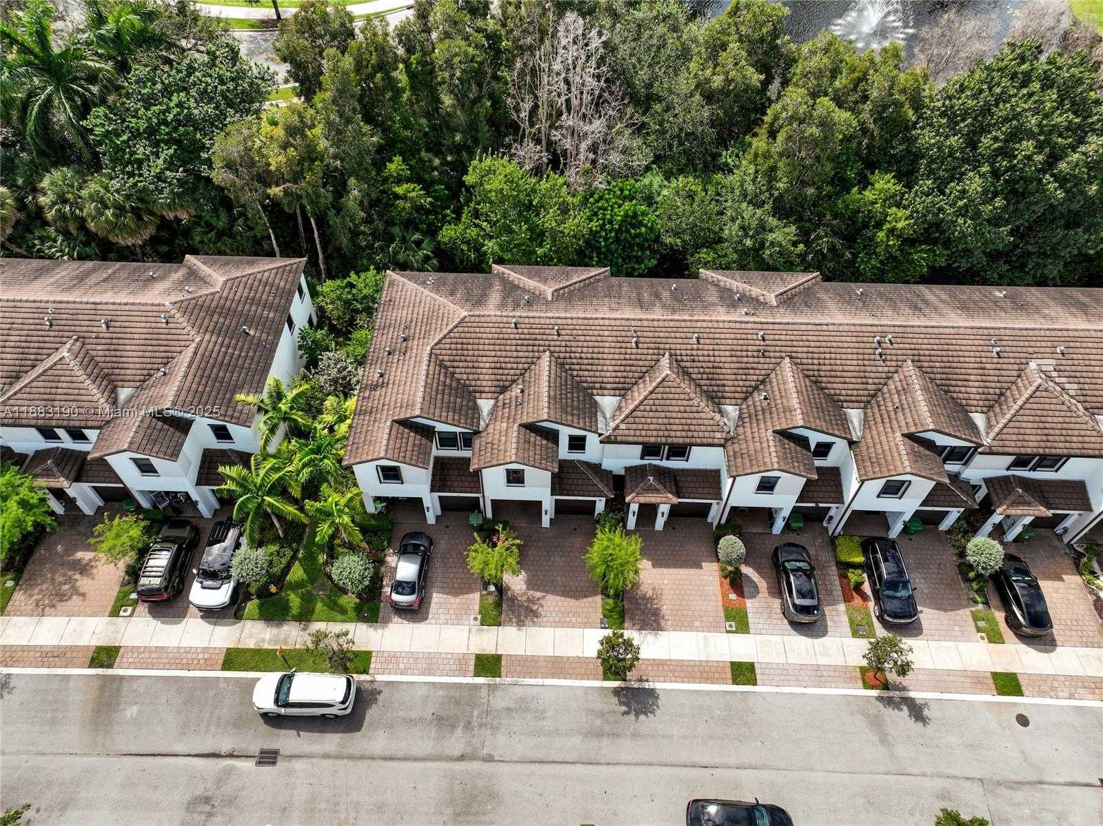 Small Image of 156 SOUTH WEST 185TH WAY, Pembroke Pines Number 43