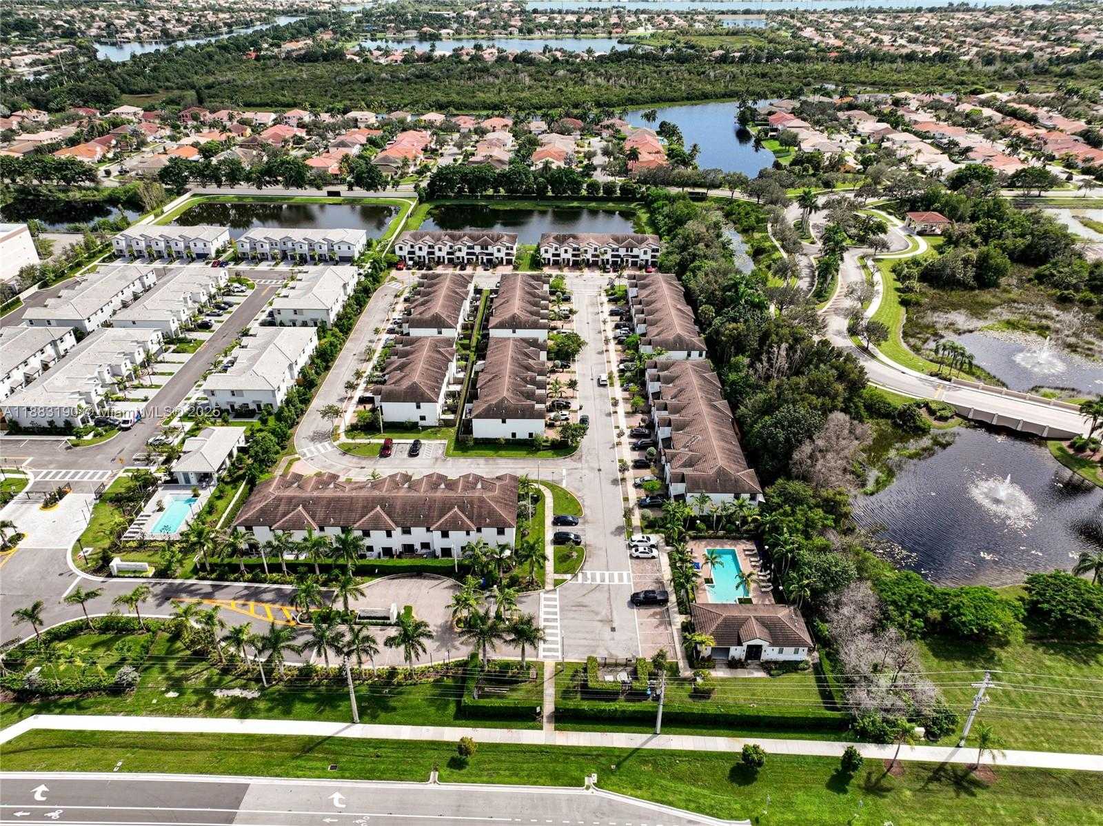 Small Image of 156 SOUTH WEST 185TH WAY, Pembroke Pines Number 50
