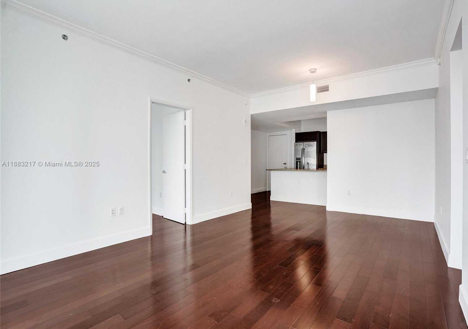 Small Image of 950 BRICKELL BAY DR #1704, Miami Number 11