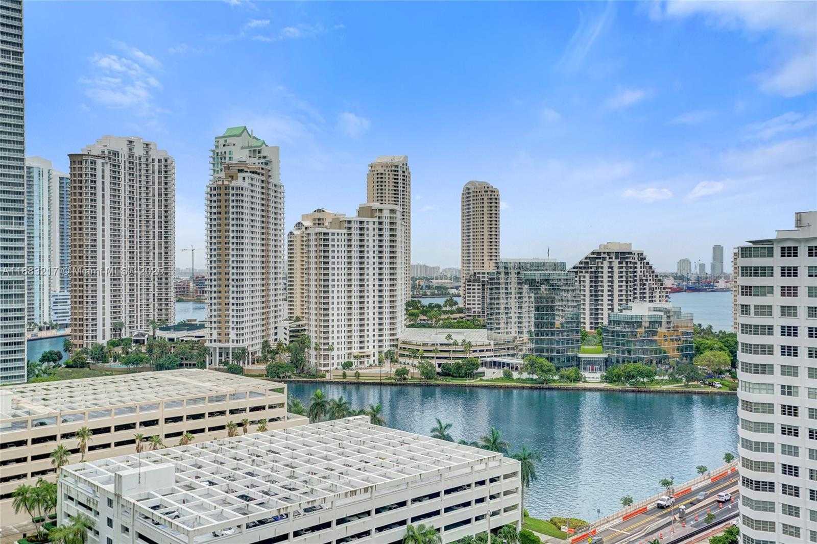 Small Image of 950 BRICKELL BAY DR #1704, Miami Number 14