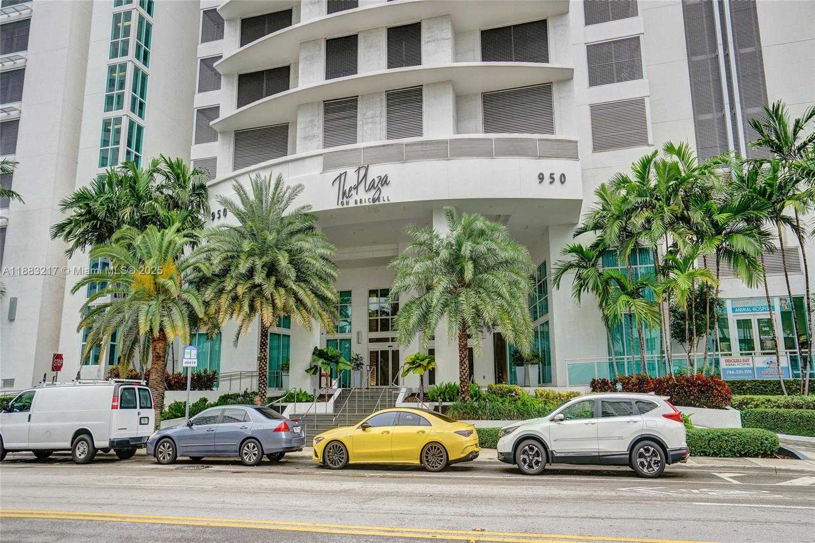 Small Image of 950 BRICKELL BAY DR #1704, Miami Number 2