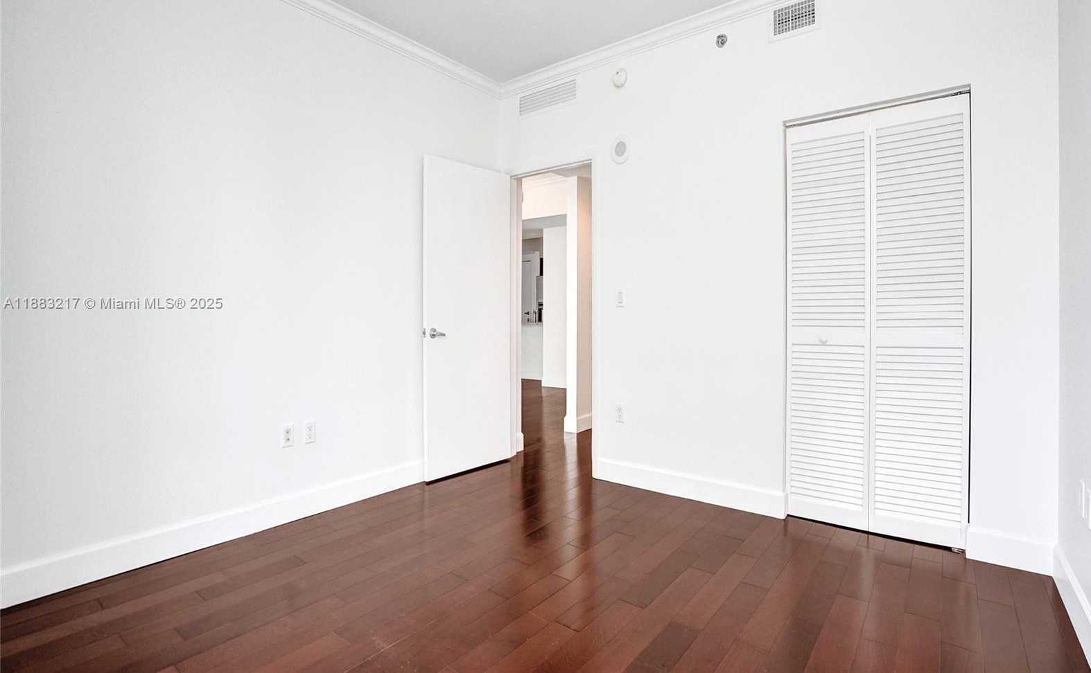 Small Image of 950 BRICKELL BAY DR #1704, Miami Number 29