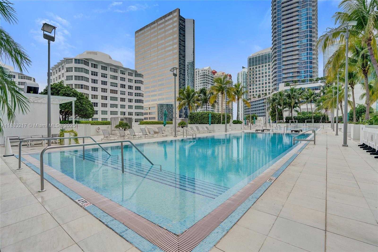 Small Image of 950 BRICKELL BAY DR #1704, Miami Number 34