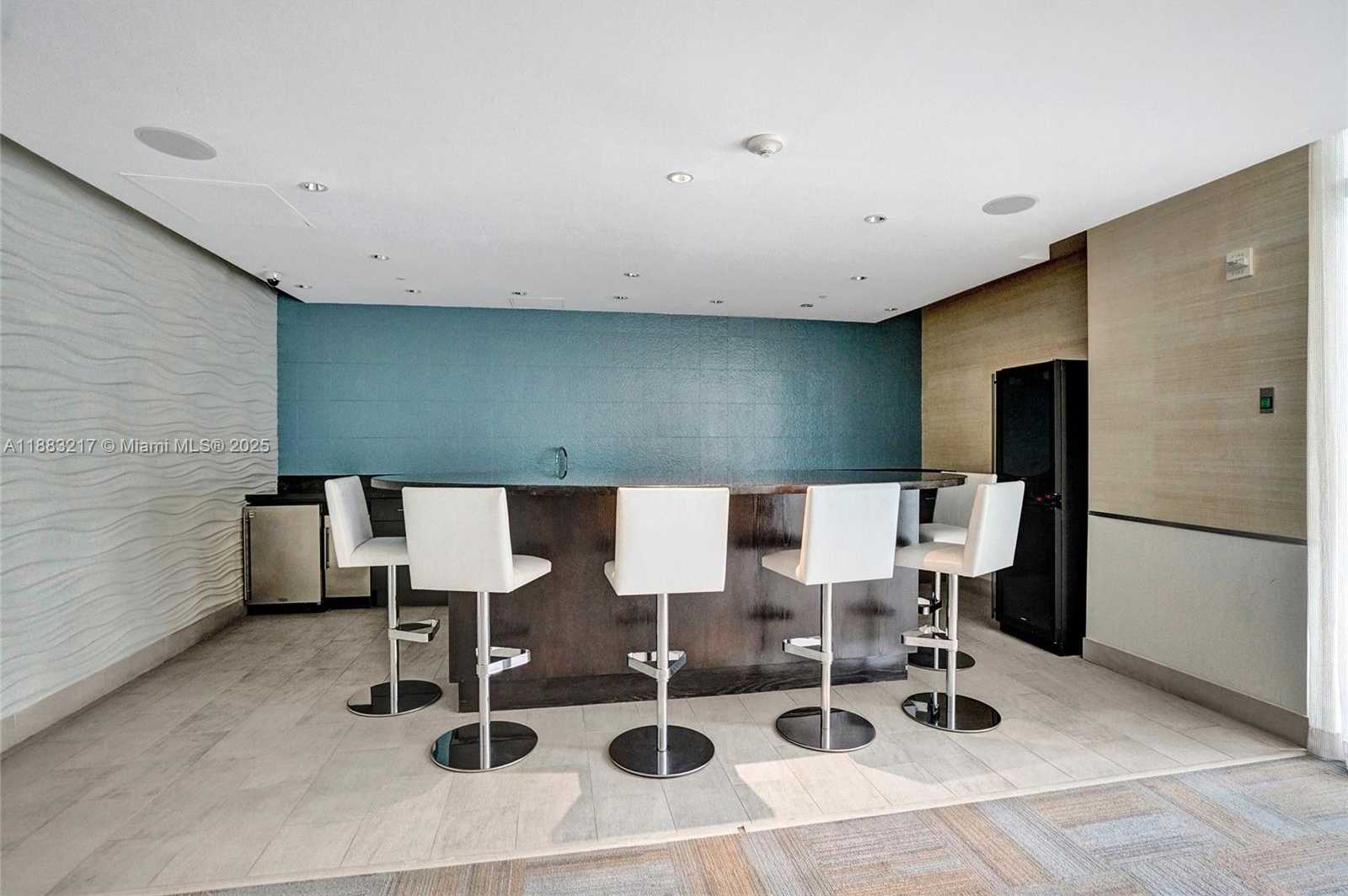 Small Image of 950 BRICKELL BAY DR #1704, Miami Number 48