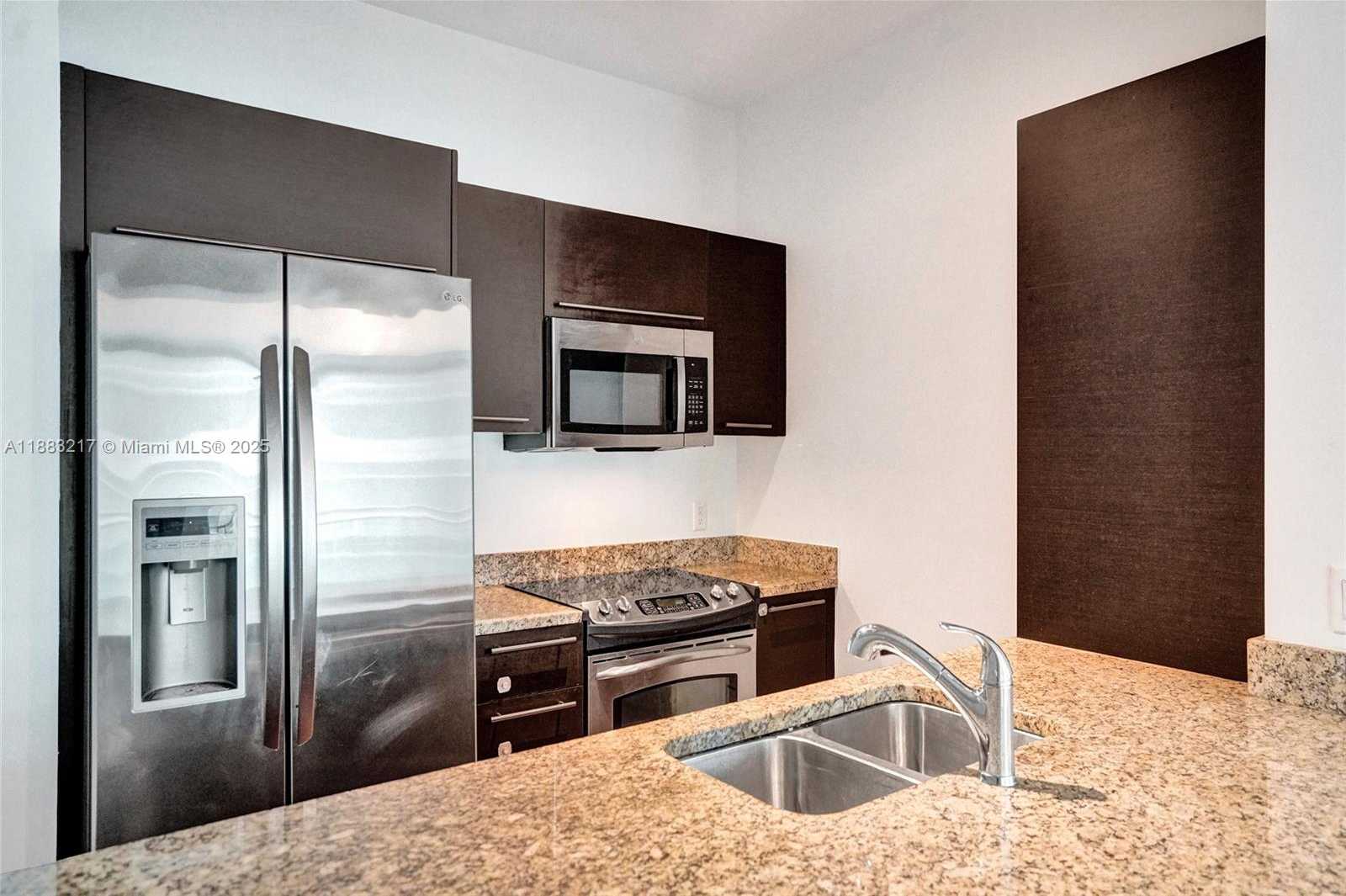 Small Image of 950 BRICKELL BAY DR #1704, Miami Number 7