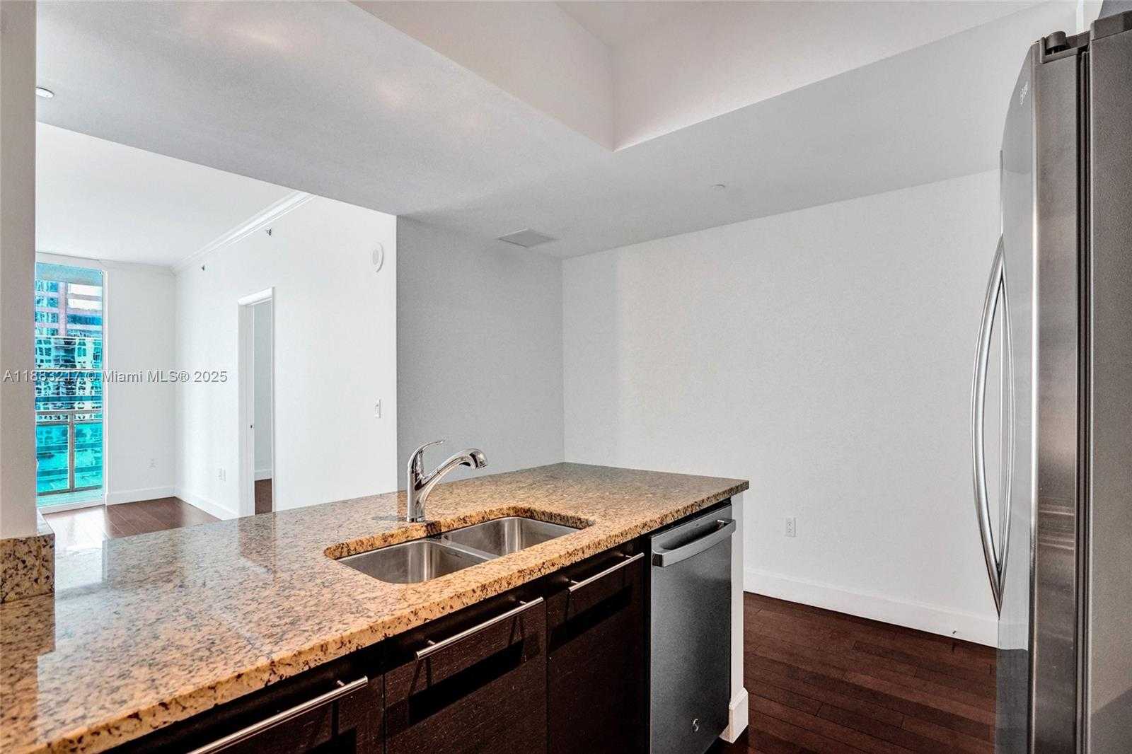 Small Image of 950 BRICKELL BAY DR #1704, Miami Number 9