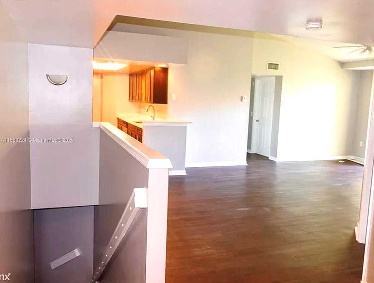 Small Image of 4183 NORTH HAVERHILL RD #703, West Palm Beach Number 7