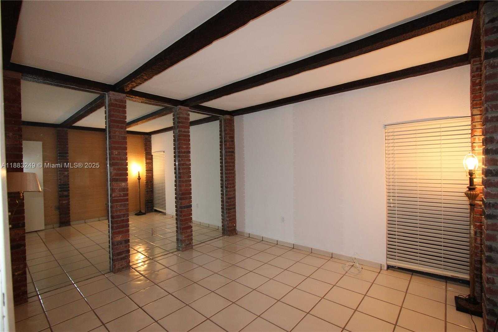 Small Image of 15512 SHARPECROFT DR, Miami Lakes Number 19