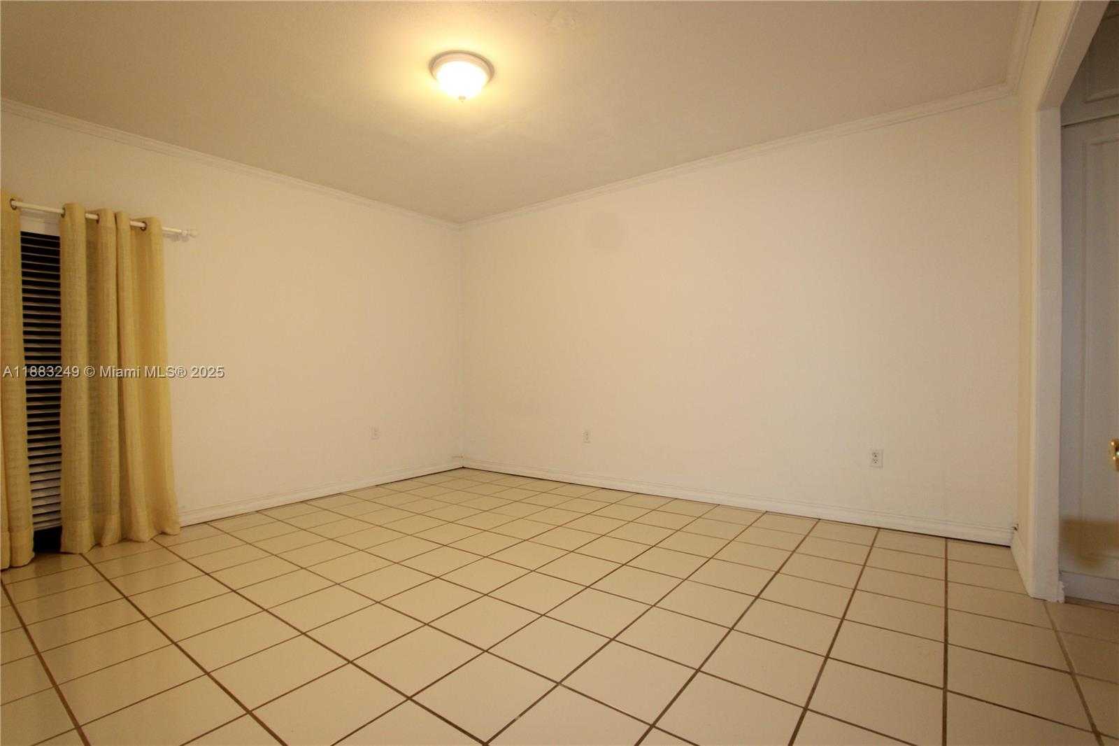 Small Image of 15512 SHARPECROFT DR, Miami Lakes Number 20