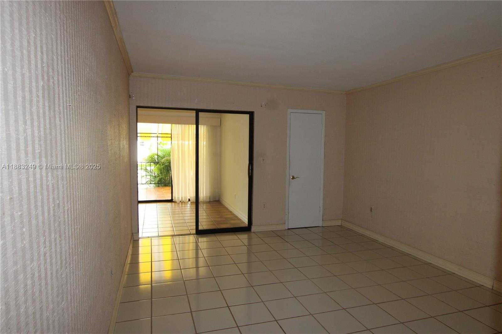 Small Image of 15512 SHARPECROFT DR, Miami Lakes Number 22