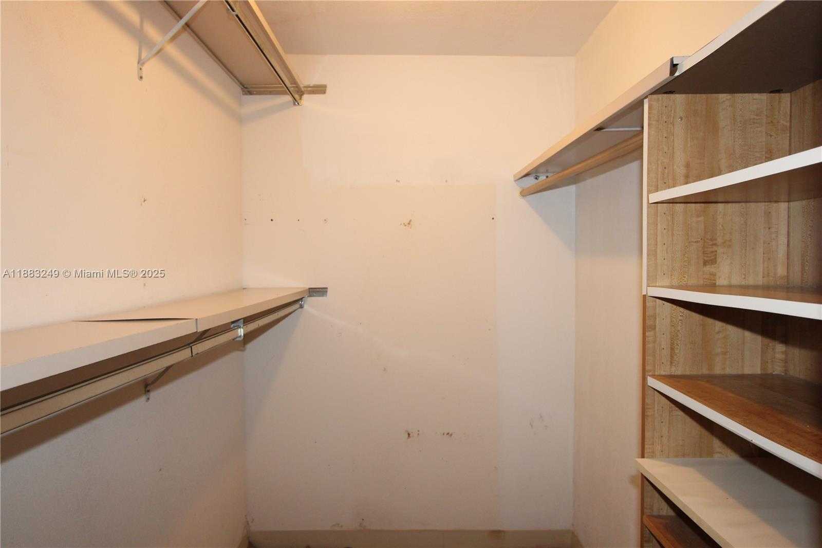 Small Image of 15512 SHARPECROFT DR, Miami Lakes Number 23