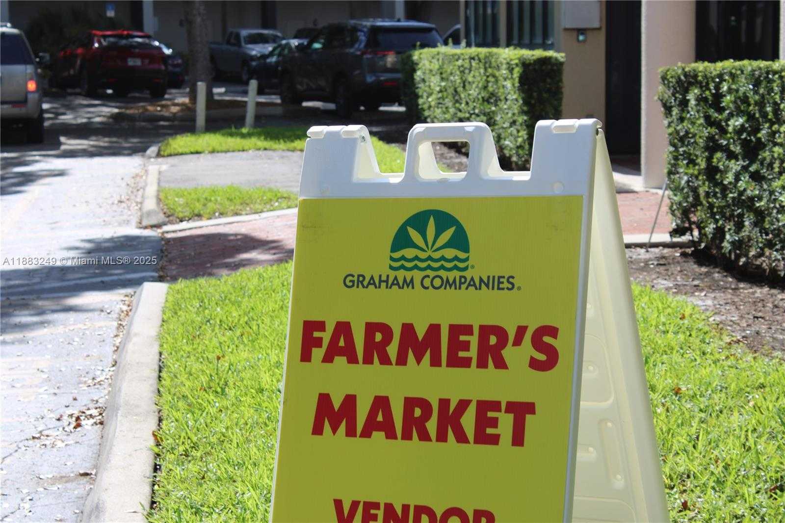 Small Image of 15512 SHARPECROFT DR, Miami Lakes Number 26