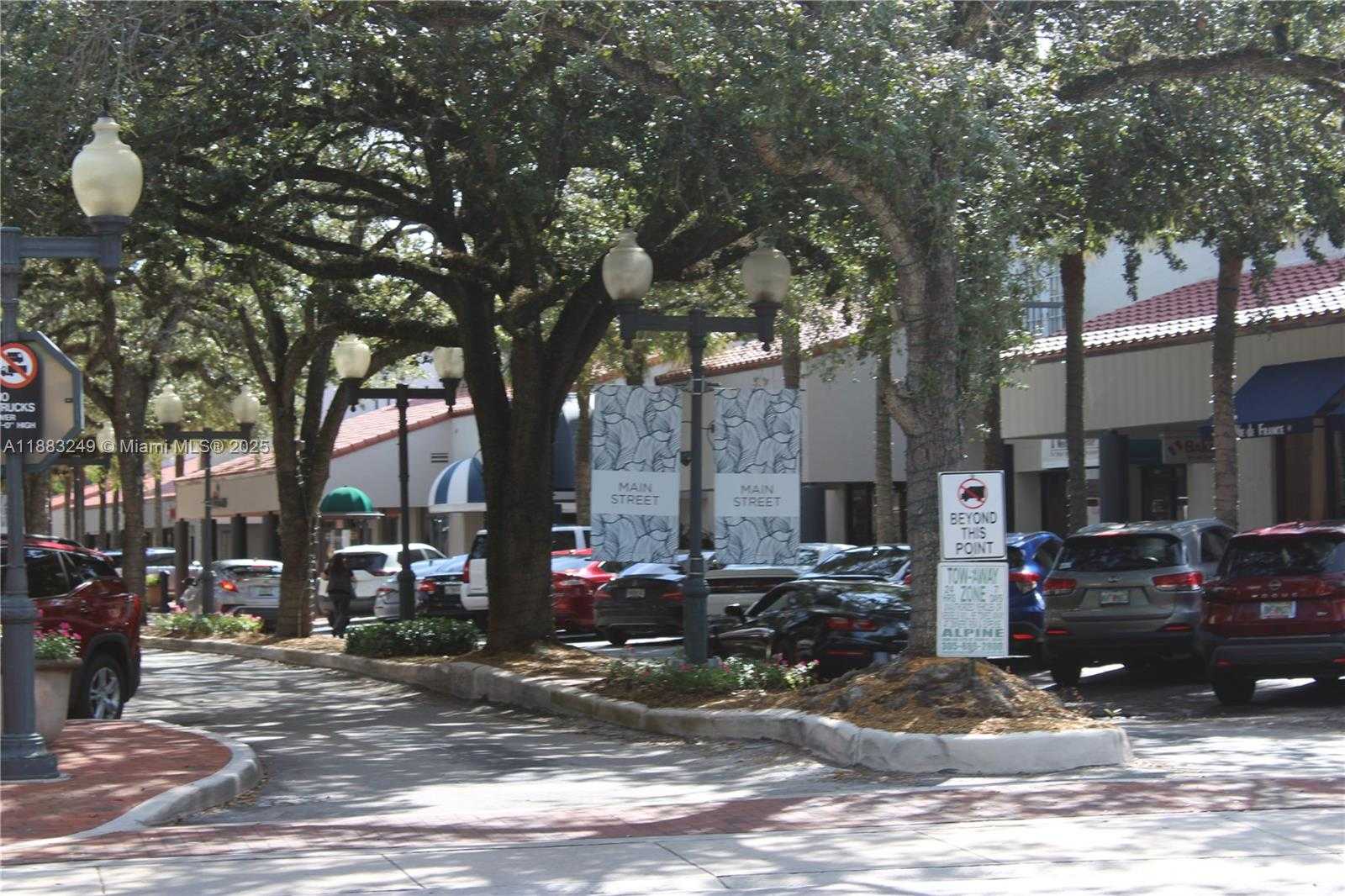 Small Image of 15512 SHARPECROFT DR, Miami Lakes Number 30