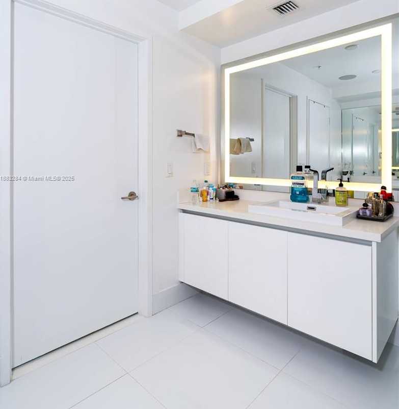 Small Image of 330 SOUTH SUNNY ISLES BLVD #1502, Sunny Isles Beach Number 25
