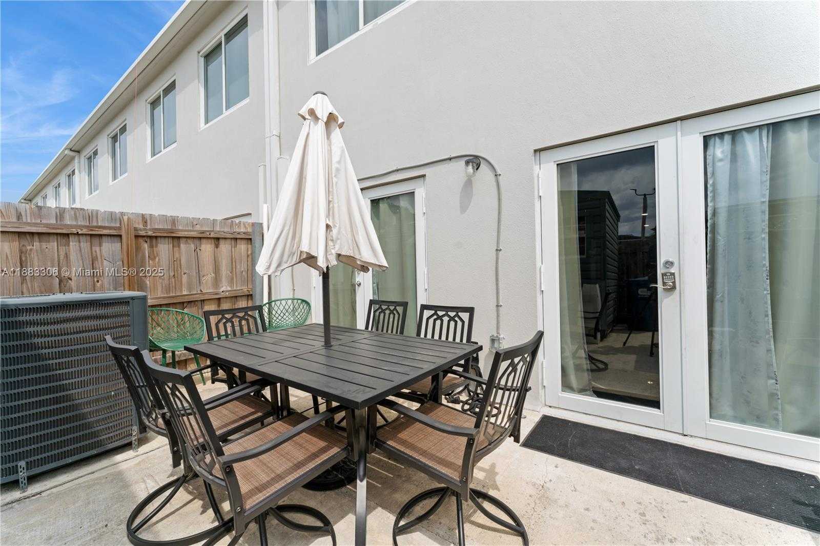 Small Image of 14366 SOUTH WEST 258TH LN, Homestead Number 25