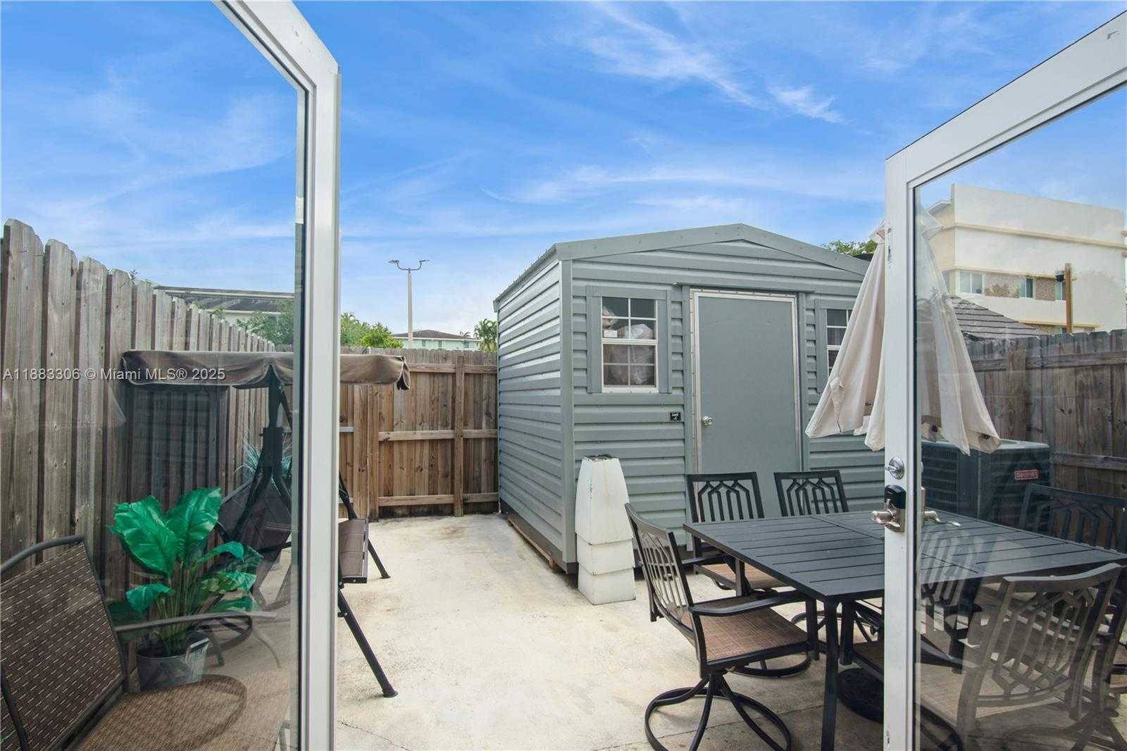 Small Image of 14366 SOUTH WEST 258TH LN, Homestead Number 27